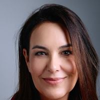 Entrevista | Virginia Nowicki, ícone dos anos 1990, sobre ter abolido fritura e carne vermelha desde os 20 anos: 'Quer me ver feliz, me leva em feira orgânica!'