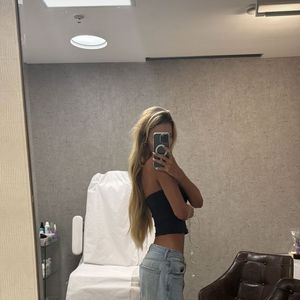 Tendência faraônica? Técnica estética inspirada em Nefertiti conquista Yasmin Brunet