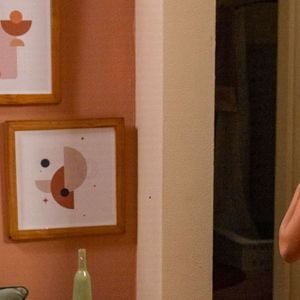 Raquel (Taís Araújo) rasga o vestido de Maria de Fátima (Bella Campos) na novela 'Vale Tudo' no capítulo de 7 de julho