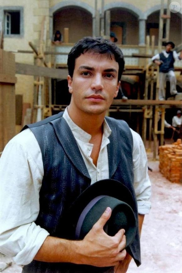 O galã Fábio Dias viveu Amadeo, amigo de Matteo na trama e par romântico da personagem de Claudia Raia