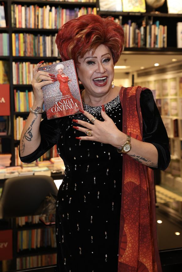 Nany People superou o episódio desagradável e foi ao programa de Silvio Santos incontáveis vezes nos anos seguintes