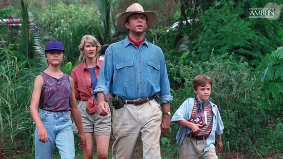 Ariana Richards, eterna Lex Murphy de 'Jurassic Park', relembra parceria com Sam Neill após morte do ator