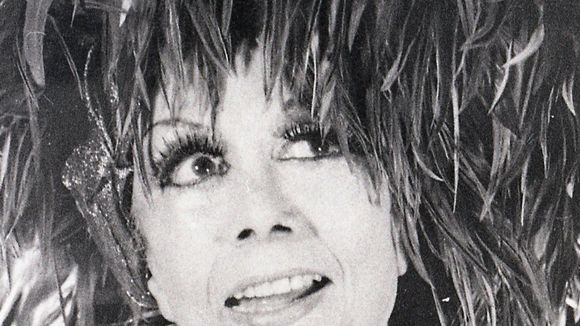 'Fiquei com medo': atitude sagaz e inteligente de Dercy Gonçalves para se livrar de incômodo vício teve ajuda fundamental da filha