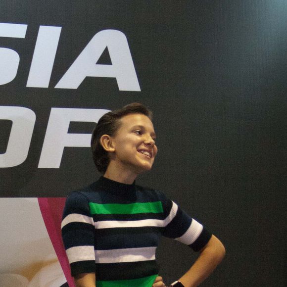 Ainda na pré-adolescência, Millie Bobby Brown tinha cabelo curto