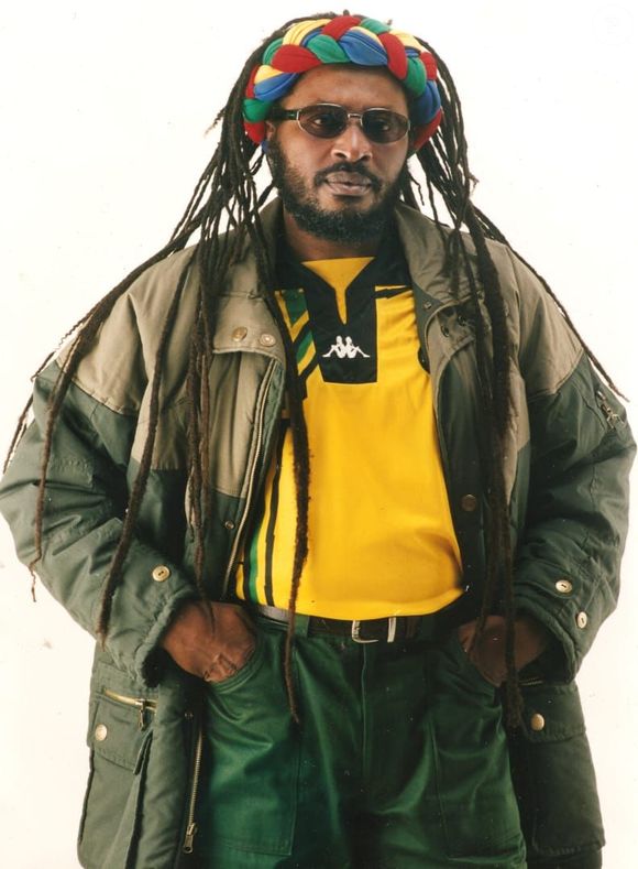 O cantor Edson Gomes é considerado um dos grandes ícones do reggae nacional