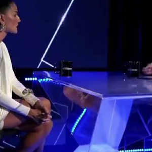 Atriz Deborah Secco esteve marcando presença no programa 'De Frente Com Blogueirinha', nesta última segunda-feira (28).