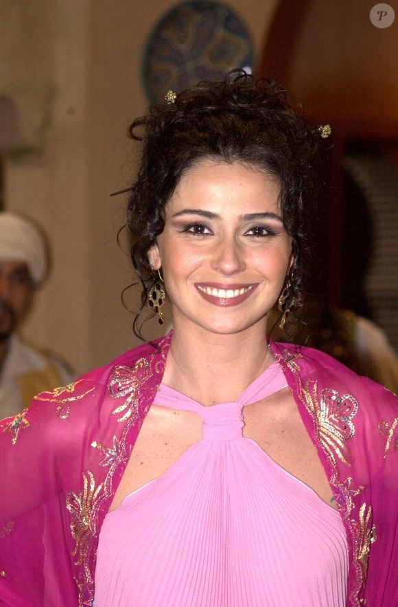 De personagem de novela a fenômeno de estilo: Jade, interpretada por Giovanna Antonelli em 'O Clone', conquistou o público não apenas pela história de amor com Lucas, mas também pelo figurino árabe que ajudou a transformar a personagem em referência fashion