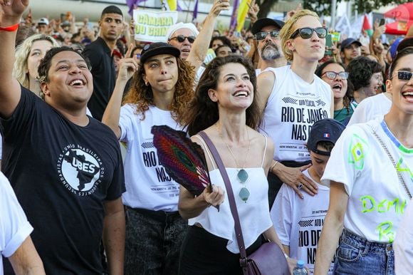 Alinne Moraes também se manifestou contra a anistia aos presos no 8 de janeiro de 2023