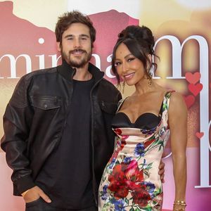 Sabrina Sato recebe Nicolas Prattes em lançamento de reality show