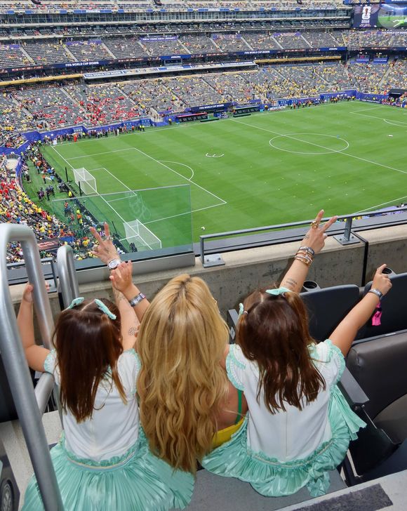 As filhas de Virgínia estrearam na Copa do Mundo 2026 neste domingo, 5 de julho