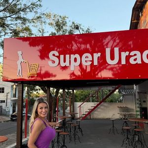 Andressa Urach fundou o próprio supermercado recentemente