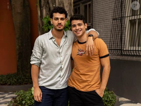 Fernando vai tentar namorar Mau Mau (João Victor Gonçalves)