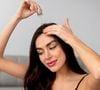Os especialistas em cabelo concordam: 'A máscara ou o óleo capilar devem ser aplicados no cabelo seco para que sejam melhor absorvidos e tenham uma ação mais profunda'