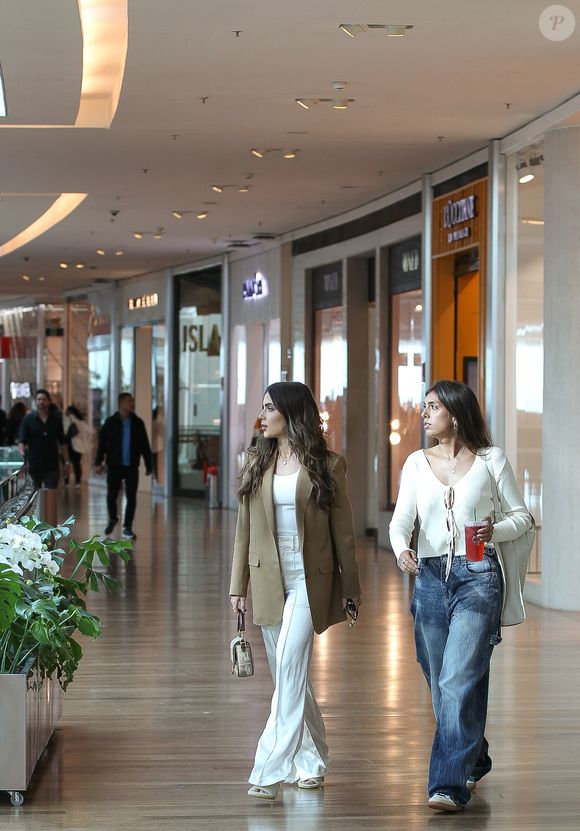 Jade Picon usou bolsa grifada avaliada em mais de R$ 10 mil