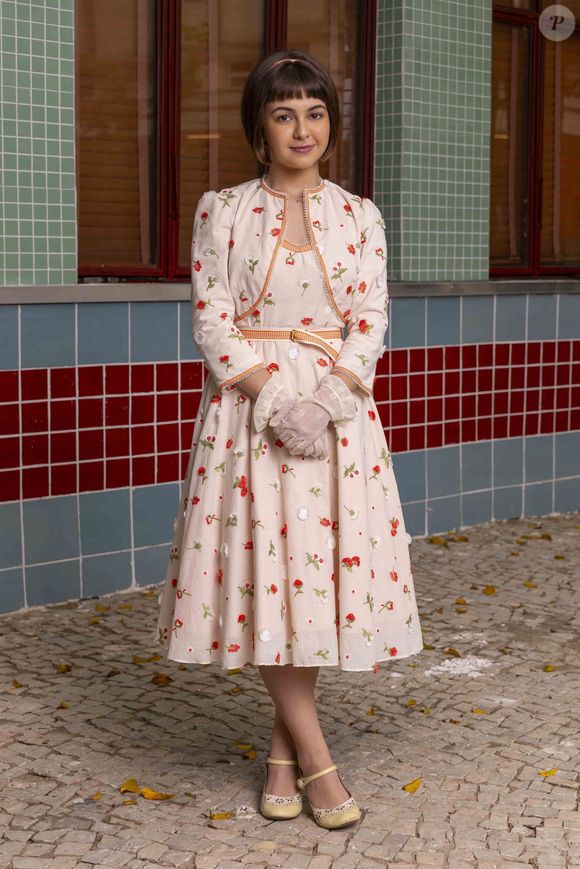 Novela 'Garota do Momento': Eugênia (Klara Castanho), Guto e Ana Maria são aprovados no vestibular.