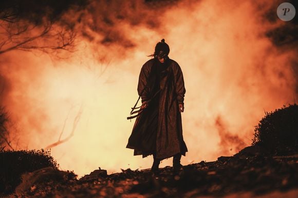 A Netflix lançará o dorama 'A Leste do Palácio' no próximo dia 17 de julho de 2026, uma história intensa de suspense e fantasia