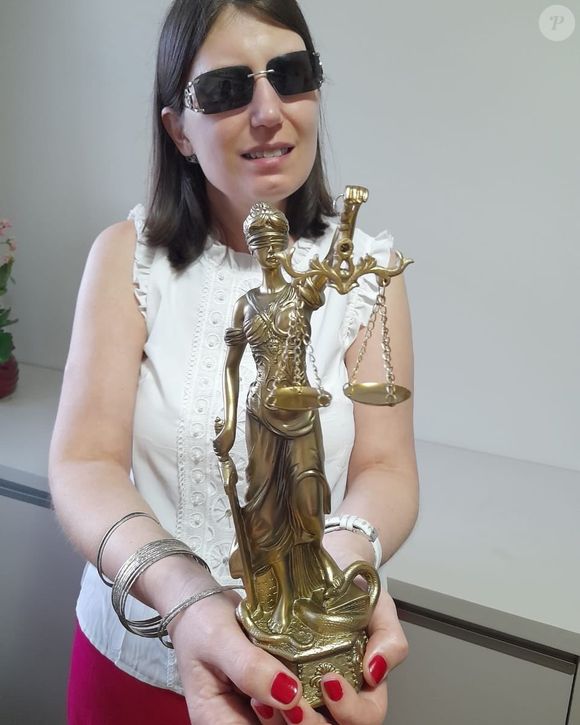 Danieli Haloten se tornou advogada e, atualmente, trabalha como conciliadora no Tribunal do Trabalho