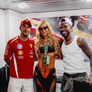 Após a separação, Vini Jr. apagou uma foto em que aparecia ao lado de Virgínia e Lewis Hamilton