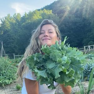 Gisele Bündchen é apaixonada por vegetais e não esconde o fato de amar a beterraba na dieta