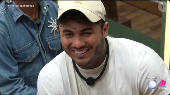 Wallas tentou disfarçar, mas web cravou: ele é 'o próximo', após retorno de Carol Lekker