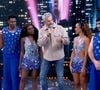Otaviano Costa foi ao palco do 'Domingão' acompanhar seu grupo, mas não se apresentou