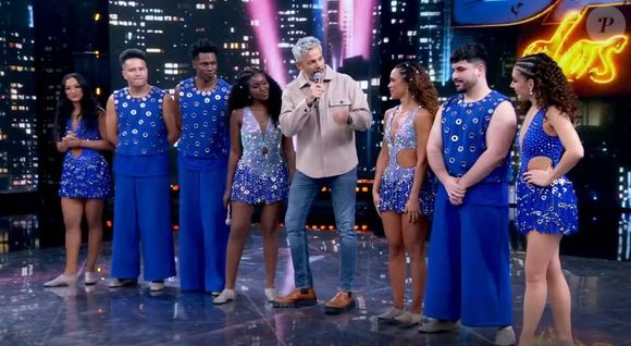 Otaviano Costa foi ao palco do 'Domingão' acompanhar seu grupo, mas não se apresentou