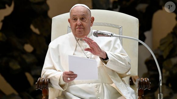 Papa Francisco entrou em coma pouco mais de uma hora depois de apresentar os sintomas