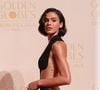 Bruna Marquezine usa peça avaliada em cerca de R$ 32 mil que foge do clássico pretinho básico ao investir em recortes estratégicos e um desenho arquitetônico: o decote frontal é profundamente assimétrico, com uma das alças larga e estruturada contornando o colo, enquanto a outra lateral revela pele de forma ousada, criando um efeito de quase nudez na região do tronco
