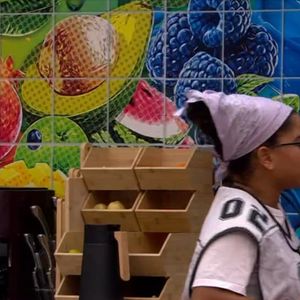 Milena disse que achava isso 'sacanagem' e levou uma invertida de Ana Paula Renault