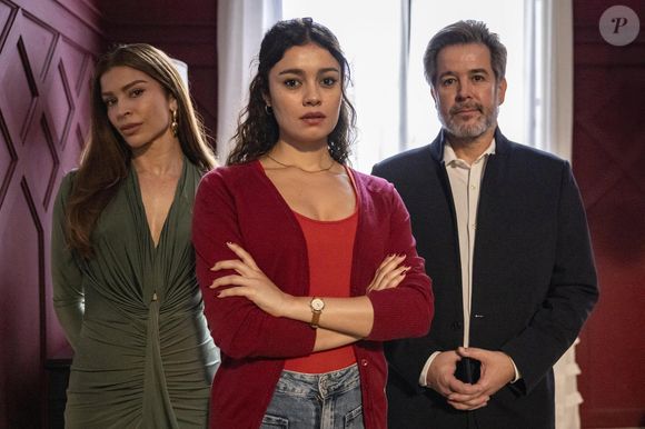 Ferette (Murilo Benício) ordena que se levante todas as informações possíveis sobre Gerluce (Sophie Charlotte) no capítulo da novela 'Três Graças' de 31 de outubro de 2025, sexta-feira