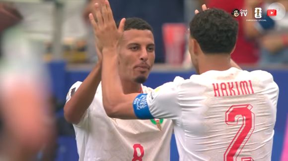 Ounahi, jogador de Marrocos na Copa 2026, deixou seu país aos 15 anos e foi rejeitado por clube francês, indo parar na 3ª divisão de outro clube da França - na foto, meio-campista comemora seu segundo gol contra o Canadá