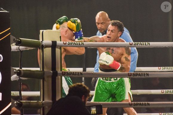 Popó levou cabeçadas de Wanderlei Silva durante luta e acabou sendo decretado vencedor do confronto no quarto de 8 rounds previstos