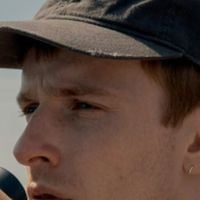 Todo mundo está assistindo a esse filme alemão baseado em fatos reais que acaba de chegar à Netflix