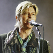 David Bowie era nazista? Na década de 70, cantor chamou Hitler de ‘estrela do rock’ e foi acusado de fazer suposta saudação