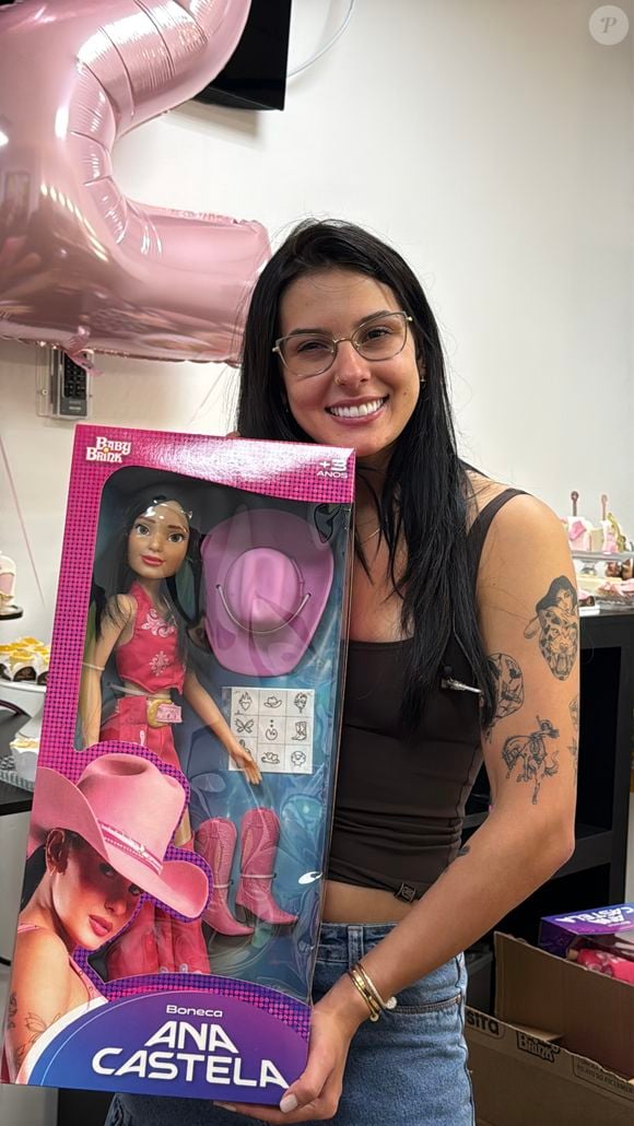 Ana Castela lançou boneca oficial em novembro de 2025: a cantora entrou no mercado de produtos infantis e aumentou fortuna