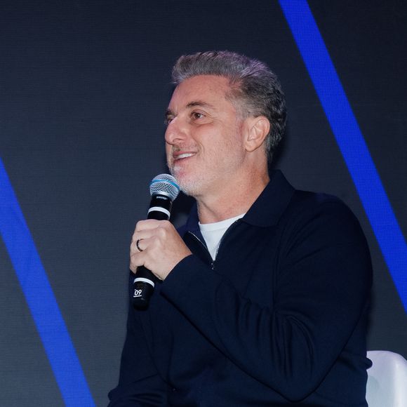 Luciano Huck, que já cogitou disputar a Presidência, foi condenado por fala sobre o Bolsa Família: 'Muito fácil falar isso vivendo numa mansão, tendo ilha e helicóptero'