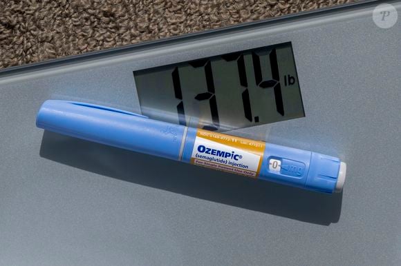 Ozempic para emagrecer: médica alerta para risco de queda de cabelo. 'Quem usa doses mais altas desses medicamentos sem a devida supervisão médica e acompanhamento nutricional tem maior risco de queda de cabelo'