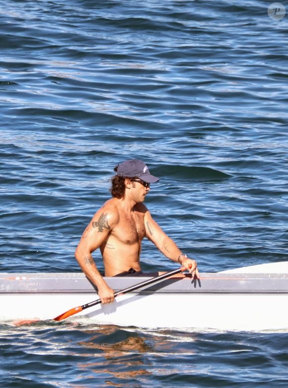 Chay Suede, de 'Mania de Você', já foi elogiado e dito como 'levar a novela nas costas'.