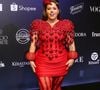 Baile da Vogue 2026: vestida de Copas, Tati Machado usou e abusou dos corações em seu look vermelho