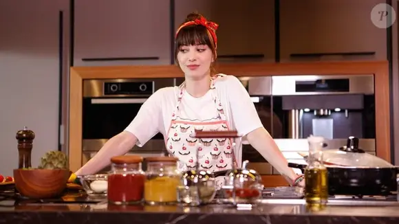 Özge Gürel como Nazlı: a chef determinada que derrete até os corações mais congelados