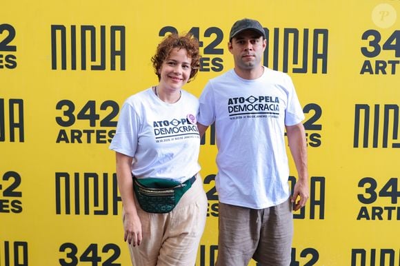 Leandra Leal no Ato Musical pela Democracia, em Copacabana