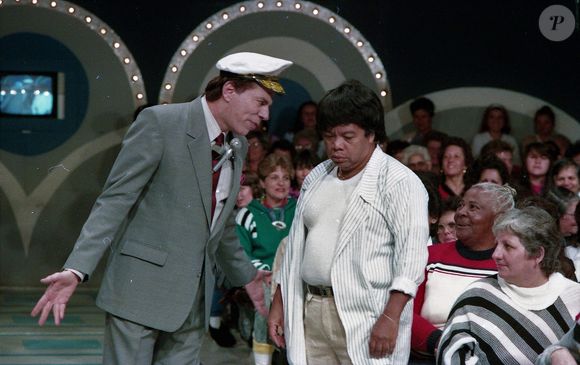 Desde 2023, quando sua saúde se deteriorou, a emissora de Silvio Santos manteve tanto o convênio médico quanto o salário do ex-assistente, facilitando o acesso aos tratamentos necessários e garantindo suporte financeiro durante esse período desafiador.