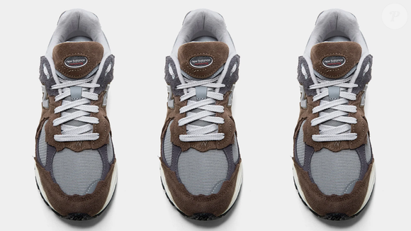Disponível na Netshoes por R$ 949,99 no Pix ou R$ 999,99 em até 10x sem juros, New Balance 2002D chama atenção pelo preço e pelo apelo fashion aliado ao conforto