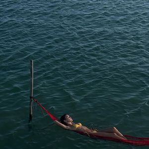 Outros famosos como Mariana Goldfarb e Sasha Meneghel, amiga íntima de Bruna Marquezine, também comentaram a publicação