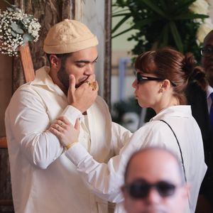 Durante velório de Preta Gil, Alice Wegmann deu forças ao amigo Francisco Gil, filho da cantora