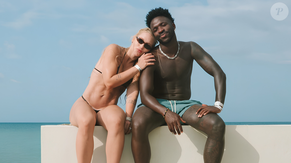 Virgínia Fonseca e Vini Jr. fazem várias poses durante viagem