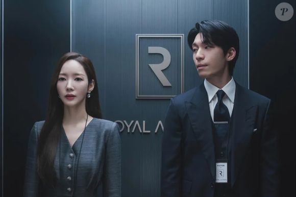 Agora, mais uma vez o emagrecimento de Park Min-young virou assunto - desta vez no dorama 'O Beijo da Sereia', lançado pelo Prime Video