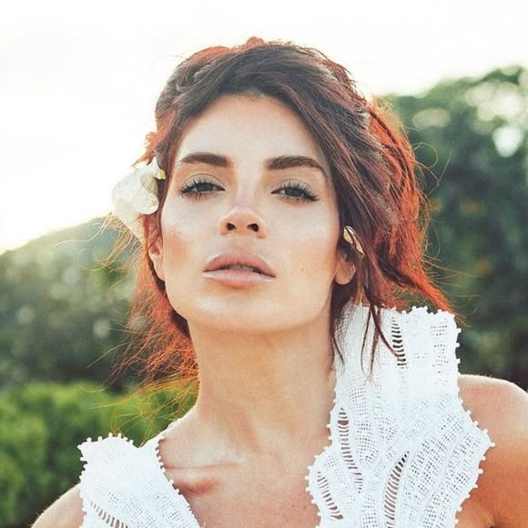 Vem 2025: Gkay aposta no branco para comemorar o Réveillon.