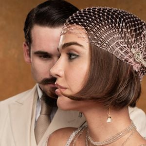 Nicolas Prattes e Thereza Fonseca são comparsas na novela 'A Nobreza do Amor'