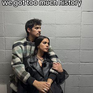 Omar Apollo publicou fotos abraçado com Bruna Marquzine